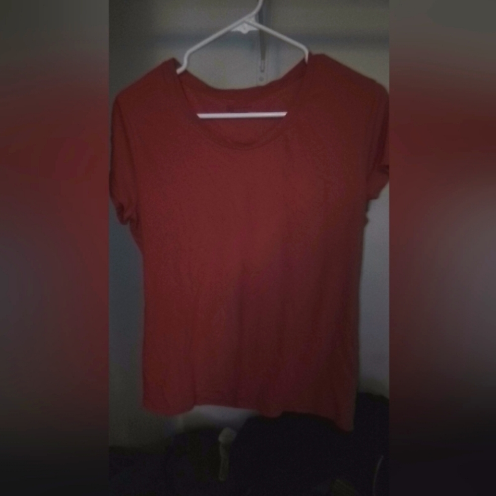 Red short sleeve shirt